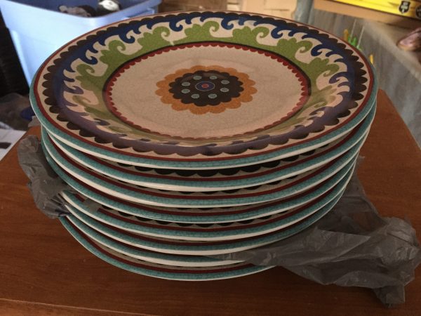 Free Set Of Plates And Bowls